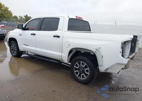 2017 Toyota Tundra Sr5 5.7L V8 из США, поврежденный, VIN 5TFDY5F19HX640752